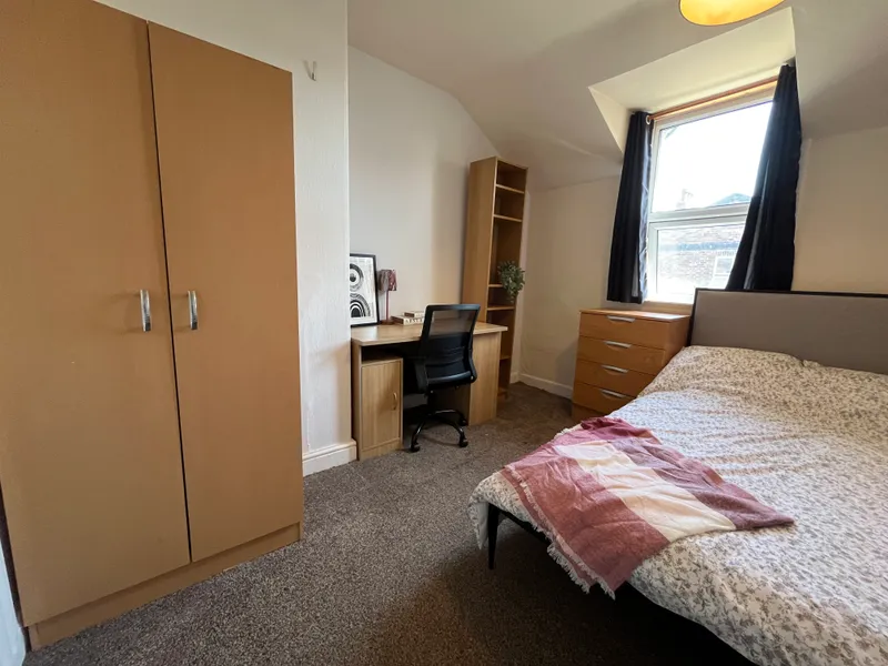 4 Bed West End Student House  // Jul 2026 - Image 18